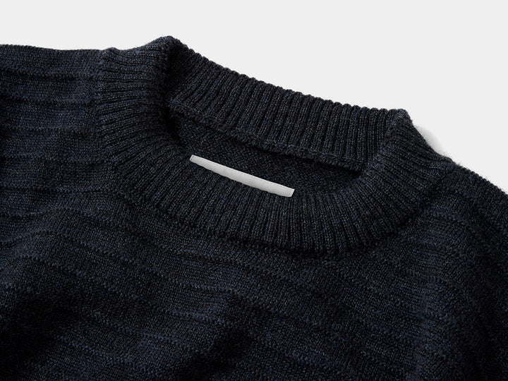 Made using traditional processes in Hawick, Scotland. 100% virgin wool has traditional character, without the itch.