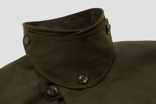 Neck sealed by signature three-point storm baffle.