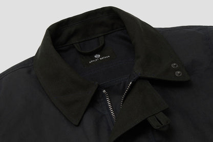 Collar faced with heavyweight 15oz canvas - hard wearing + comfortable.