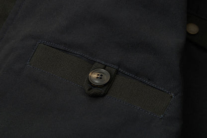 Internal chest pockets keep documents dry + secure.