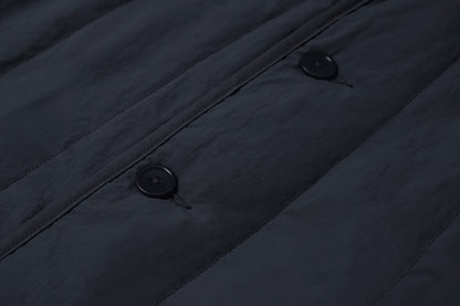 The vertical quilt panels follow the shape of your body and move with you. These channels allow warm air to circulate - regulating your temperature.