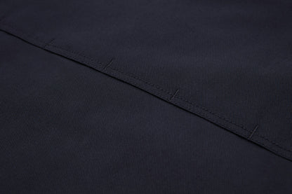 Unique wind-release seam construction works like an inbuilt thermostat to keep you comfortable in warmer conditions.