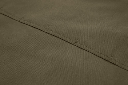 Unique wind-release seam construction works like an inbuilt thermostat to keep you comfortable in warmer conditions.