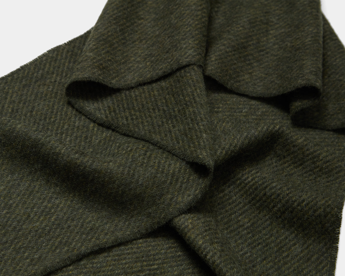 Made by one of the last vertical mills in the UK - founded in 1837.