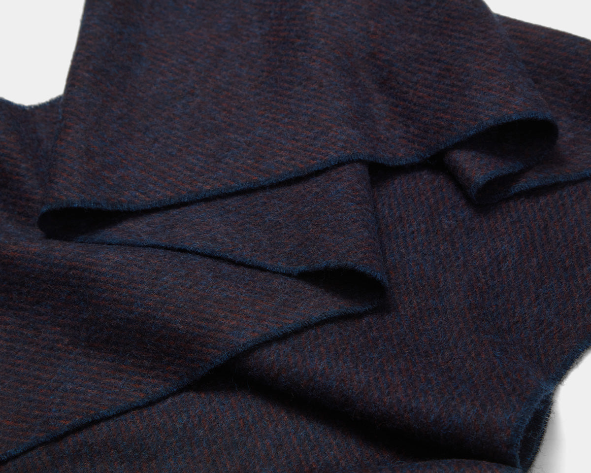 Made by one of the last vertical mills in the UK - founded in 1837.