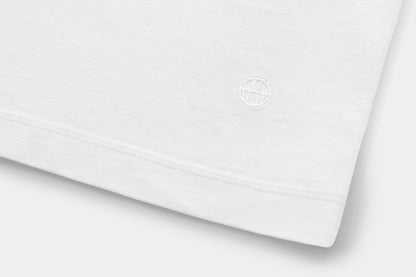 270 g/m Pre-Shrunk Cotton. Finished With Embroidered Monogram.