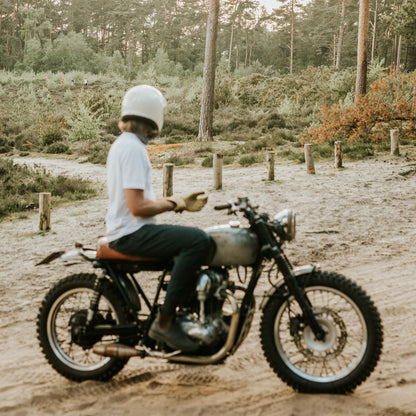 Lifestyle Image Of The Otto Shortsleeve