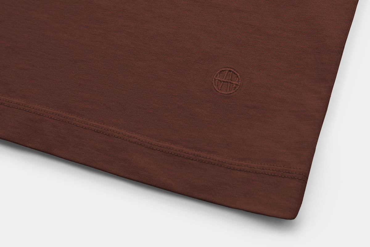 270 g/m Pre-Shrunk Organic Cotton. Finished With Embroidered Monogram.