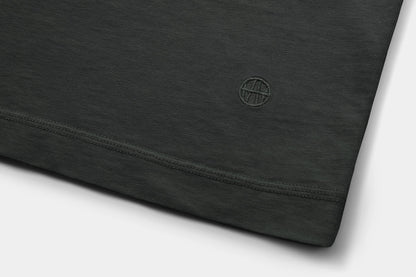 270 g/m Pre-Shrunk Cotton. Finished With Embroidered Monogram.