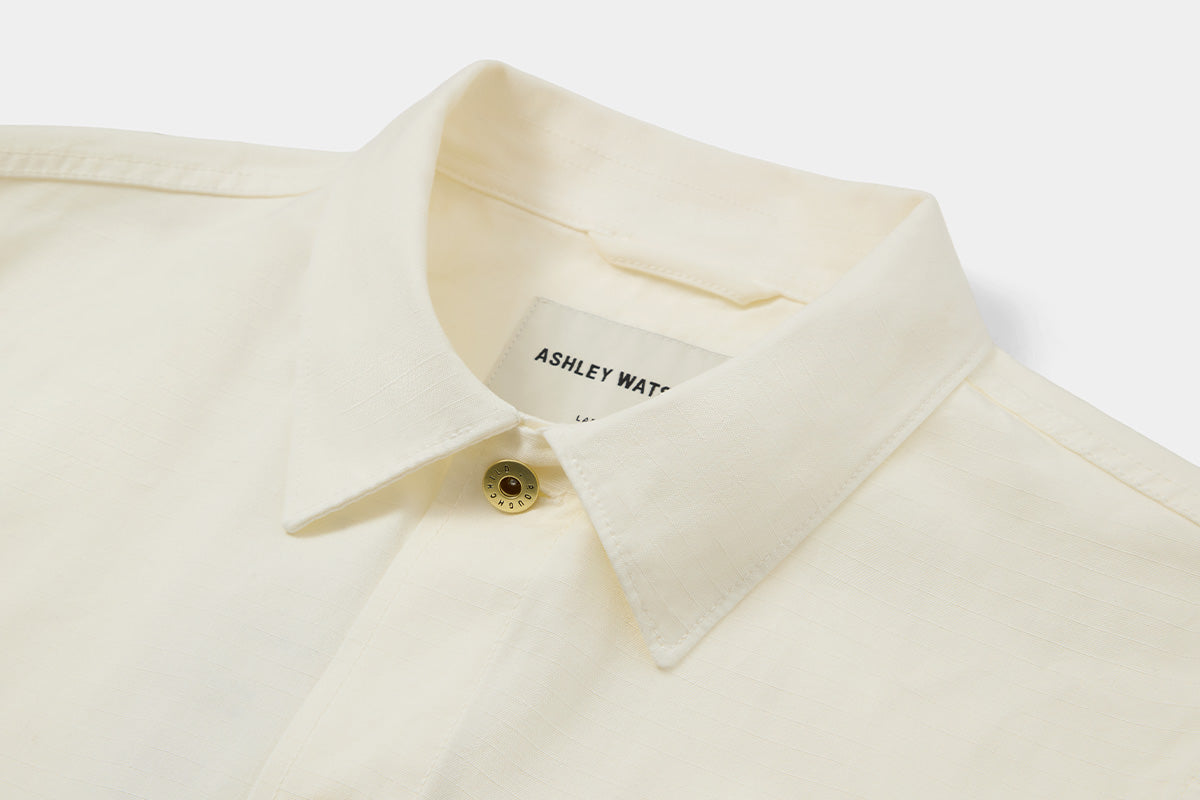 Densely woven 300 g/m ripstop fabric cuts out wind. It’s hardwearing but not stiff, a great year-round weight.